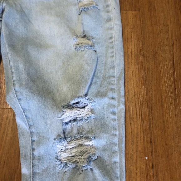 Levi’s 721 High Rise Skinny Distressed Jeans - Picture 3 of 5